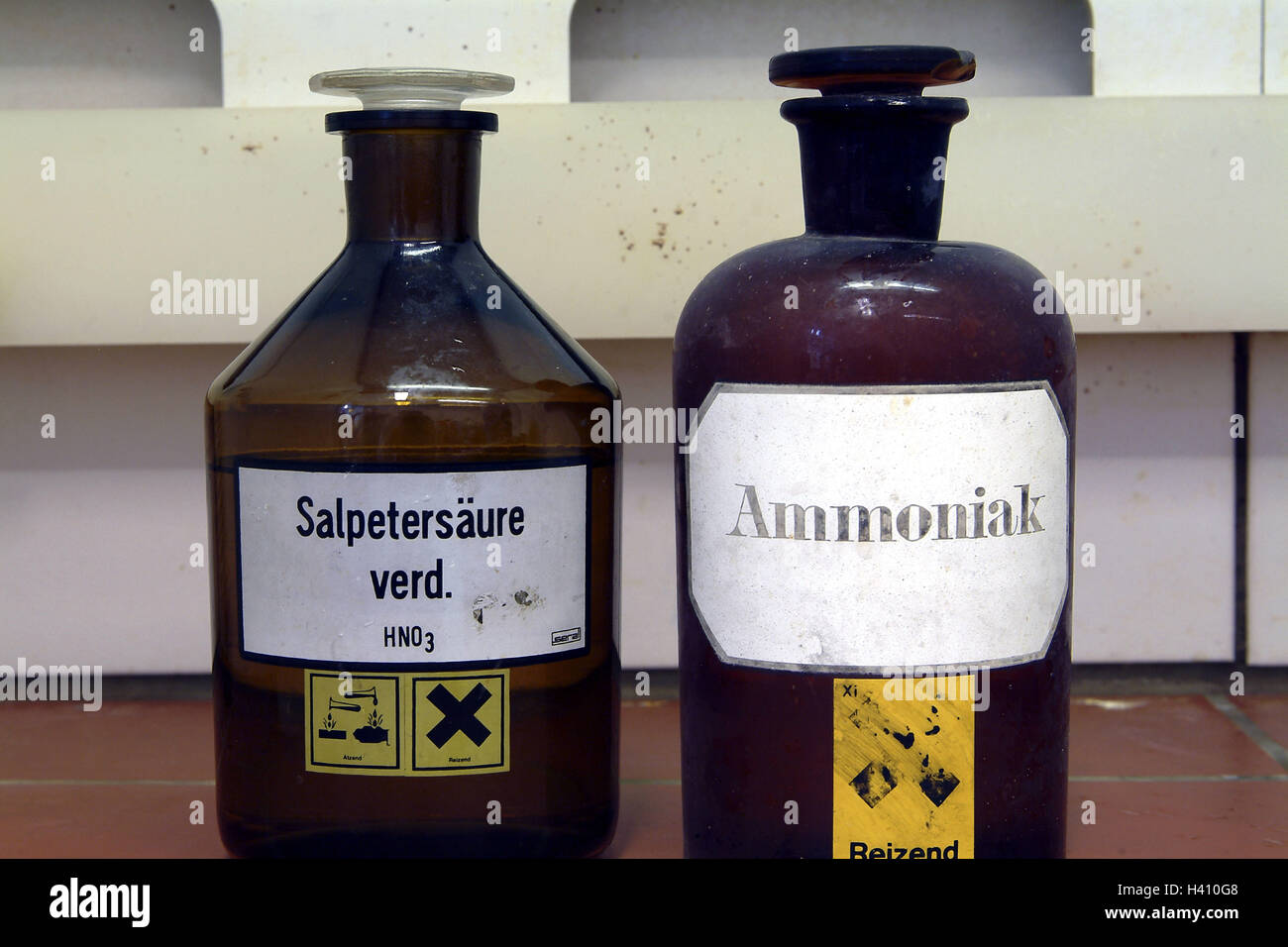 Laboratory, glass Bottles, nitric acid, ammonia, laboratory, laboratory
