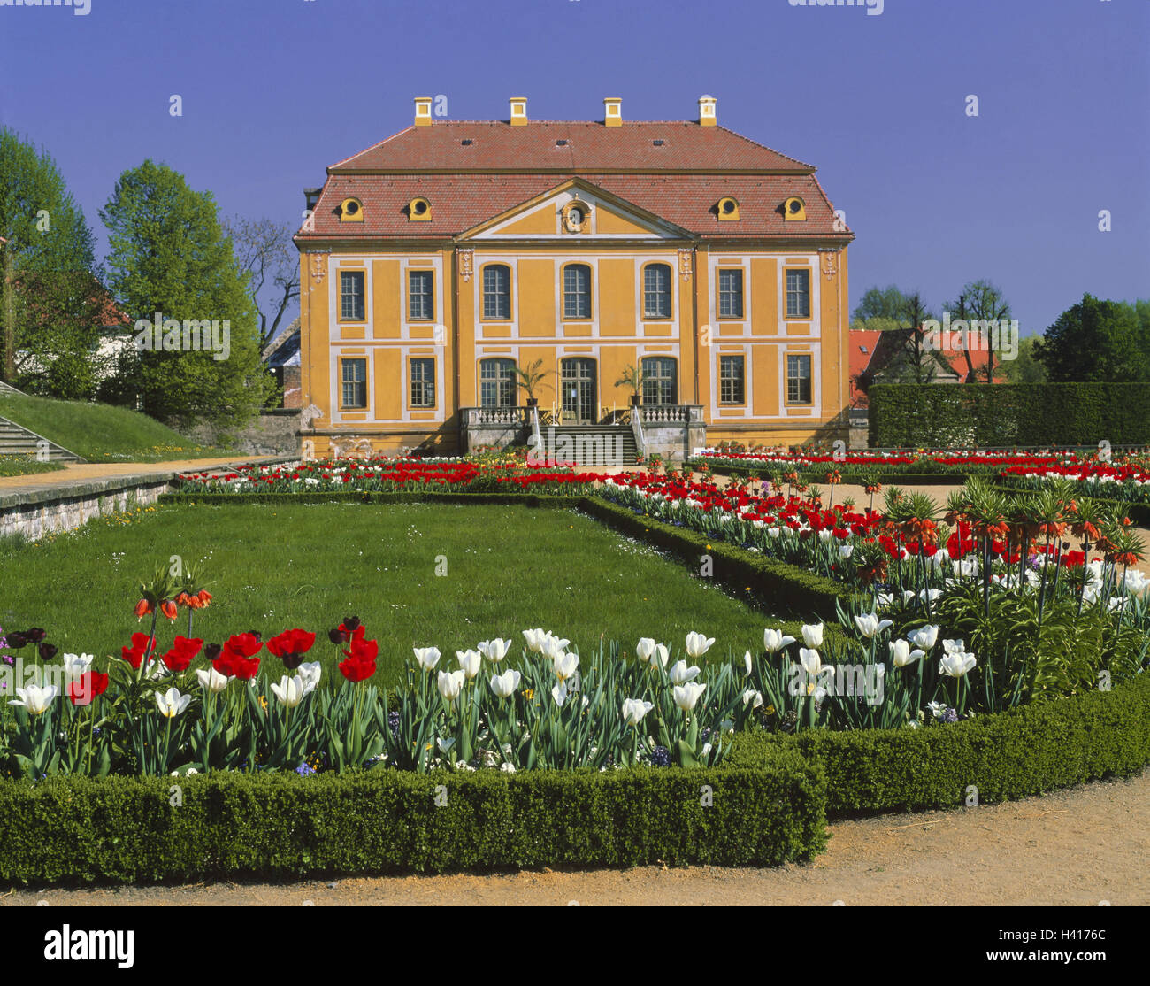 Germany, Saxony, Großsedlitz, baroque garden, Friedrich's small castle, park, park, lock, flowerbeds, heavens, trees, architecture, outside Stock Photo