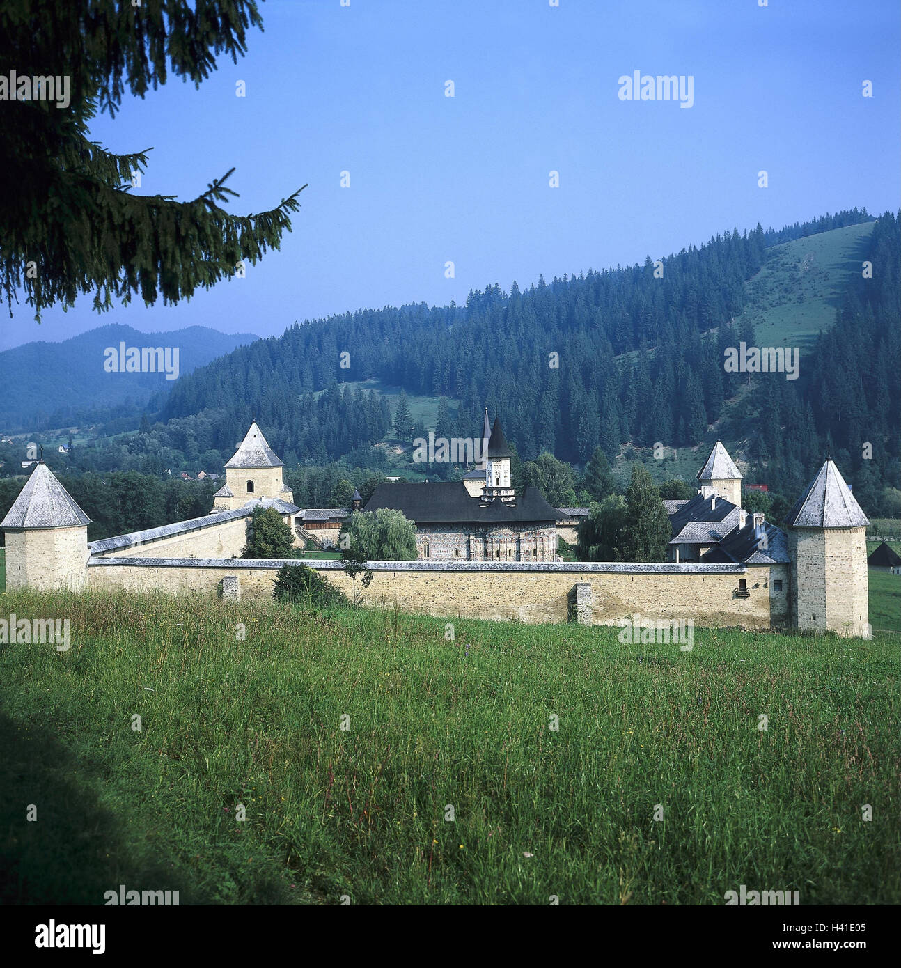 Romania, Bukovina, Sucevita, cloister, in 1581, military defensive wall, view, Southeast, Europe, Bucovina, Bucowina, Bukovina, convent, cloister building, cloister plant, defensive wall, corner towers, architectural style, culture, place of interest, arc Stock Photo
