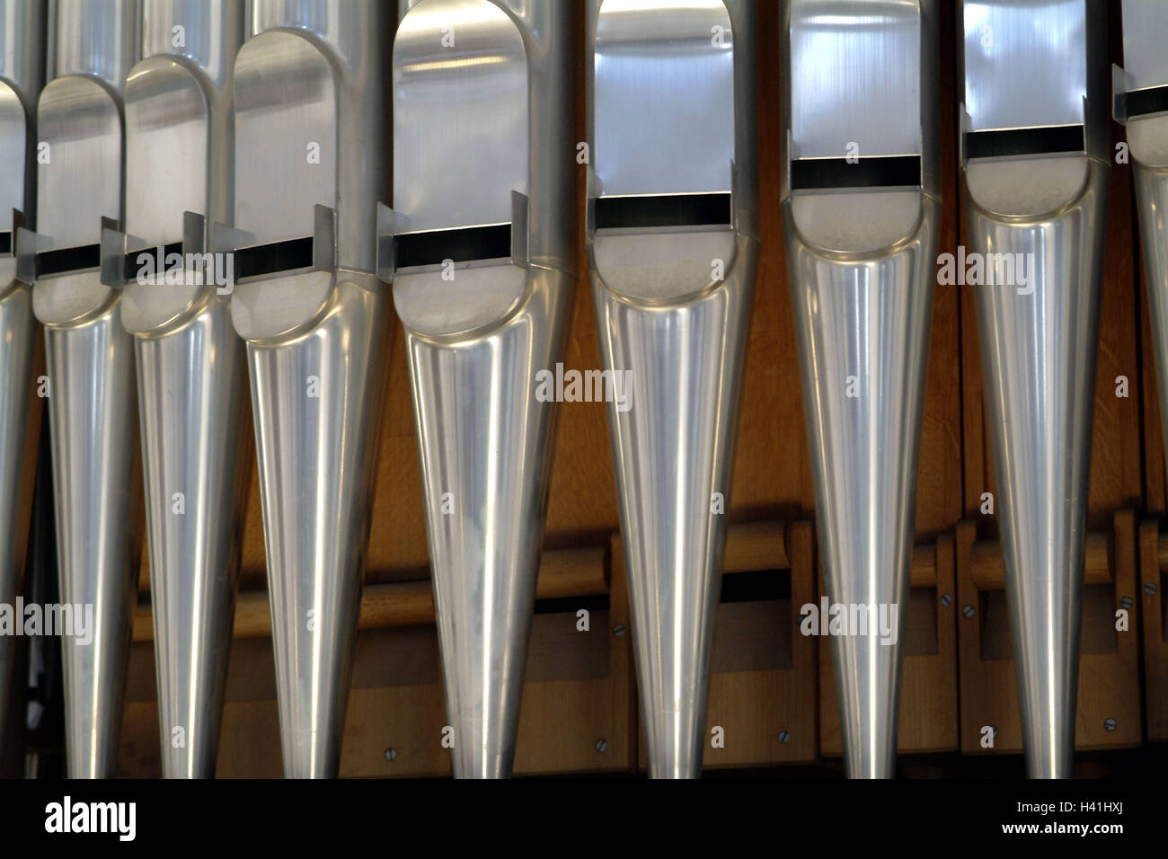 Organ pipes, detail, music, musical instrument, instrument, keyboard  instrument, organ, organ music, whistle, whistle opus, register, game,  metal, metal whistles, music, church music Stock Photo - Alamy