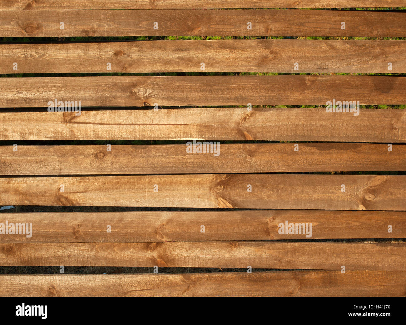 Horizontal wooden planks fence hi-res stock photography and images - Alamy