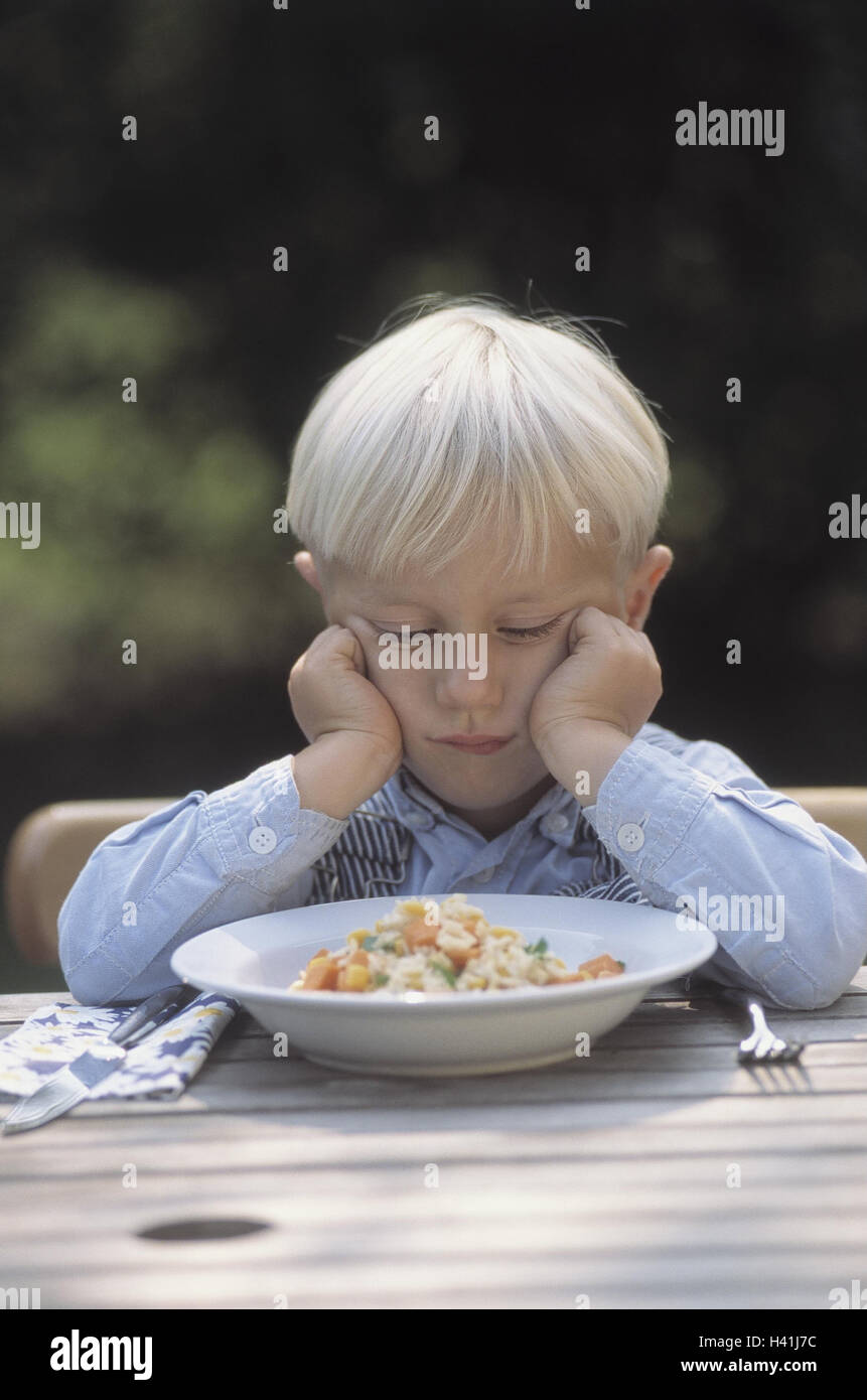 Child without lunch hi-res stock photography and images - Alamy