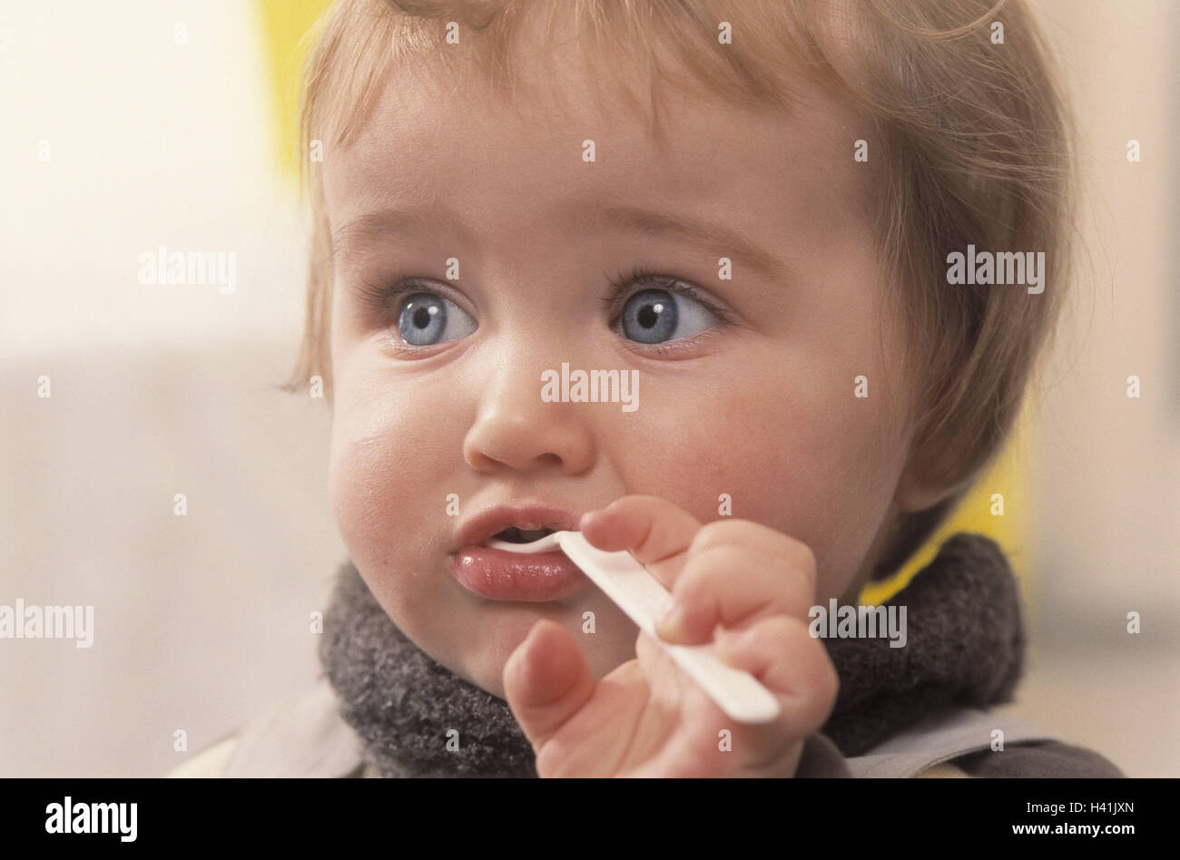 Medicine spoons baby hires stock photography and images Alamy