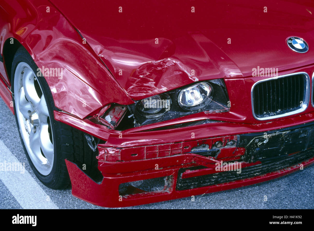 Traffic accident, car, red, front damage, detail, BMW, traffic