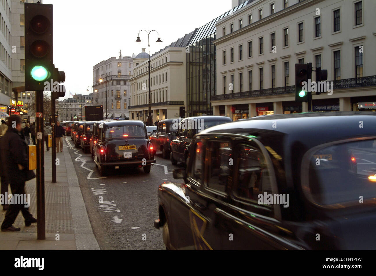 Great Britain, England, London, Street scene, taxis, Europe, capital
