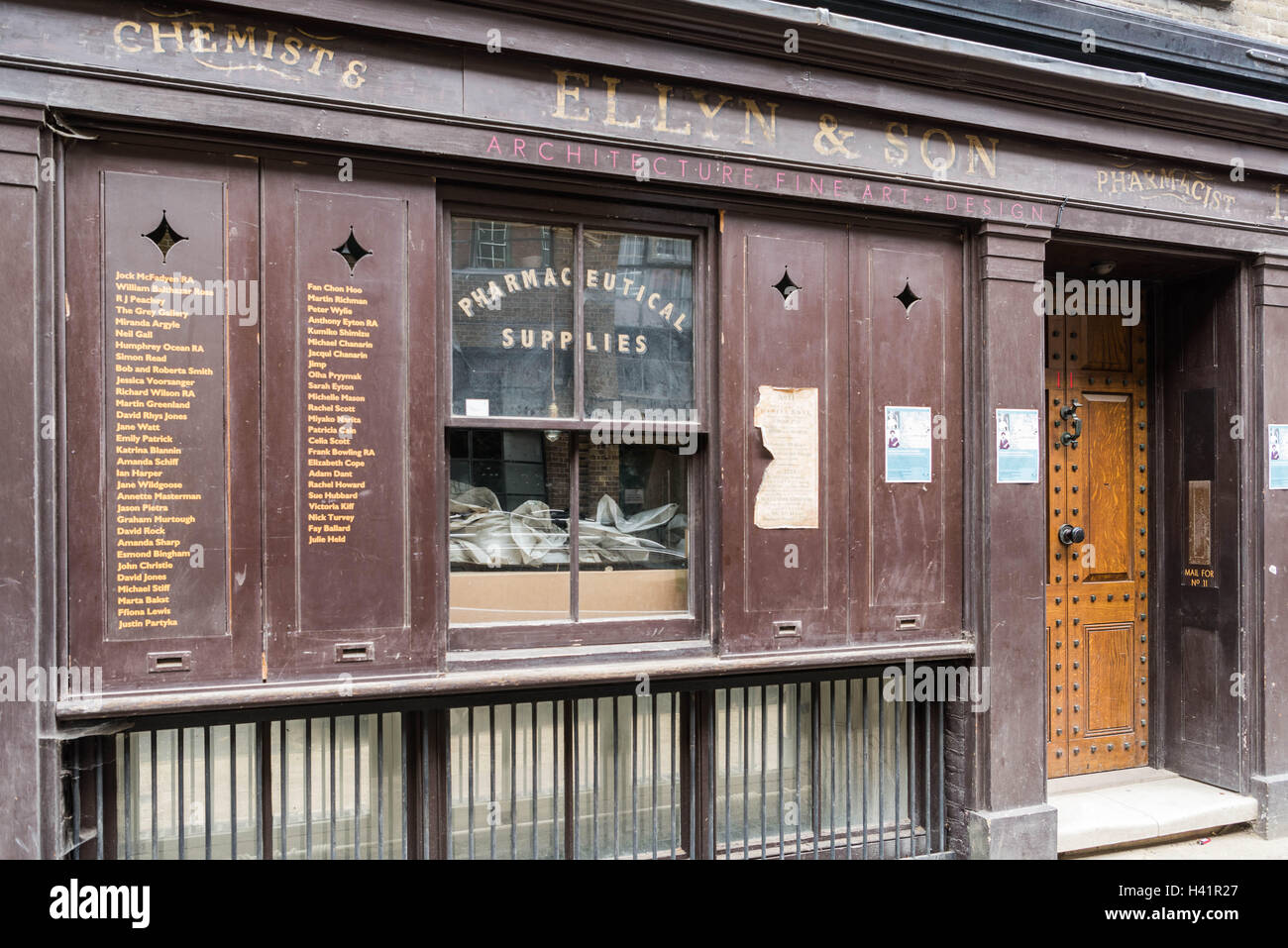 Old chemist shop in england hi-res stock photography and images - Alamy