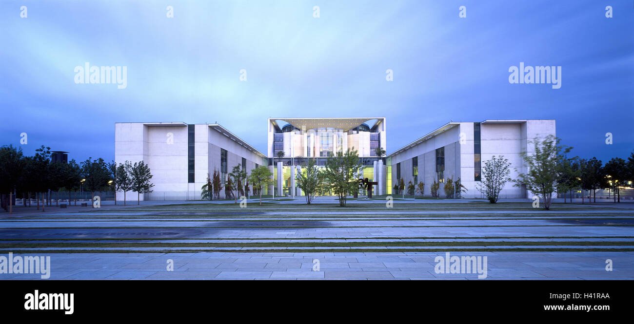 Germany, Berlin zoo, new Office the Federal Chancellor, dusk, only editorially! Capital, Berlin, government district, office, politics, chancellery, seat government, government building, building, structure, architecture, modern, architect Axel Schultes, Stock Photo