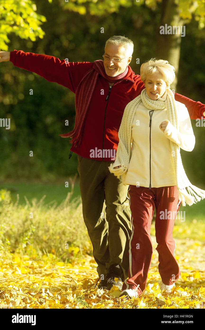 Edge the forest, meadow, Senior couple, jogging, senior citizens, Best Age, leisurewear, leisure time, fitness, fit, agile, jog, run, prompt running, initiative, together, sport, sportily, motion, activity, vitality, cycle, joy living, autumn, season, aut Stock Photo