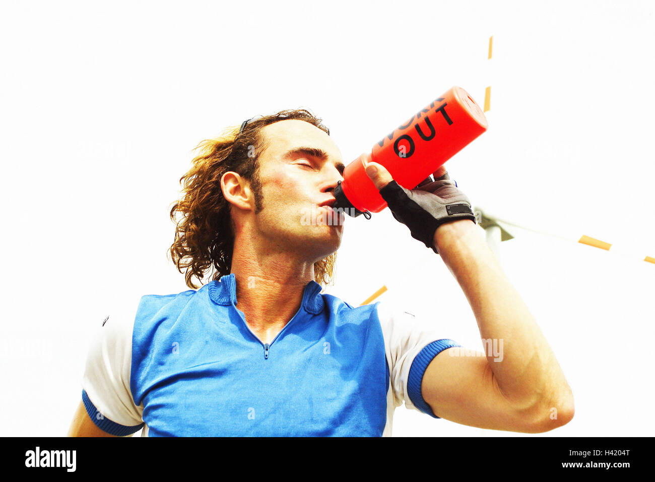 Sportsmen, drinking Bottle, half portrait, wind turbine, 3040 years