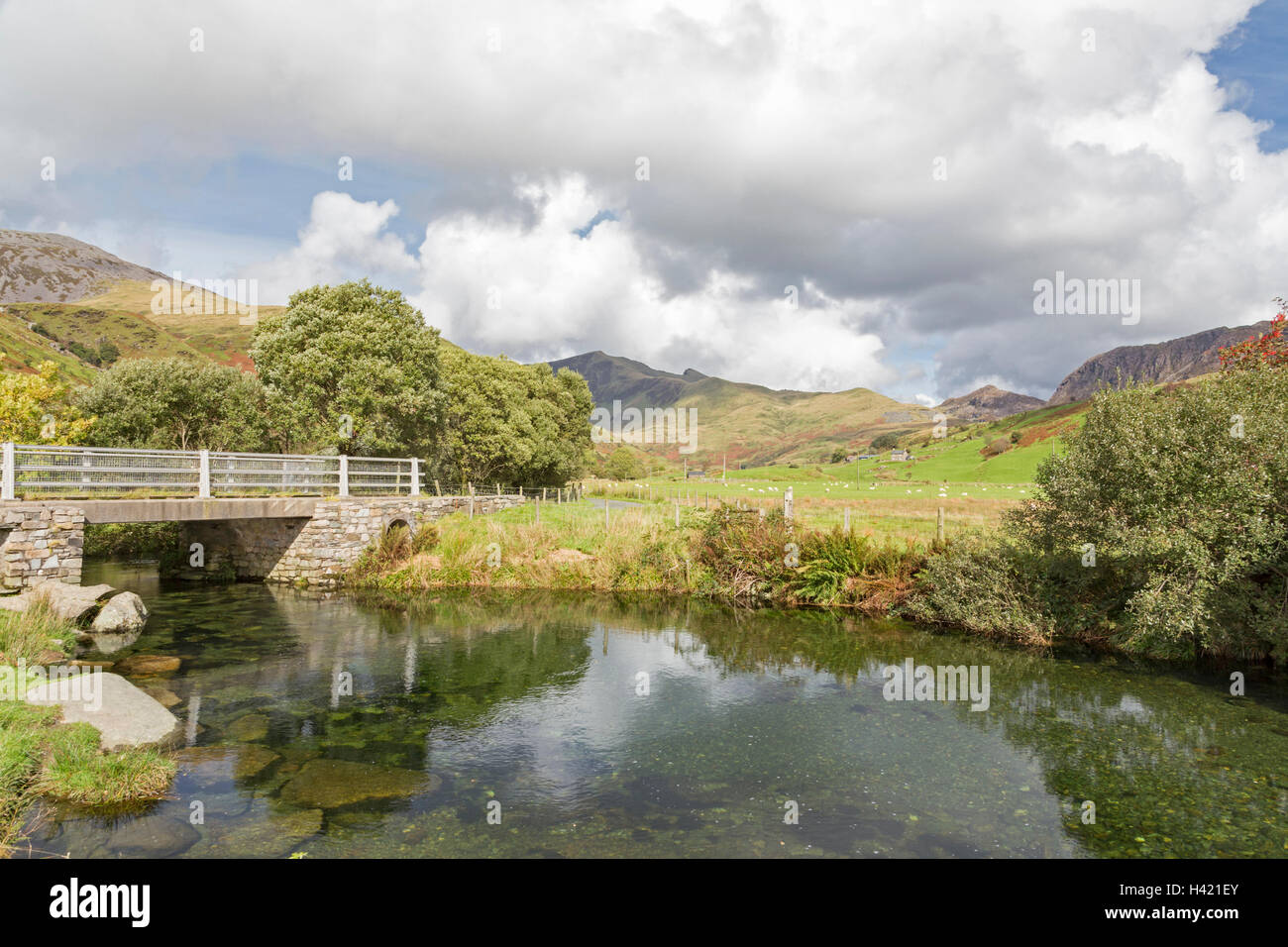 Cwm pennant hires stock photography and images Alamy