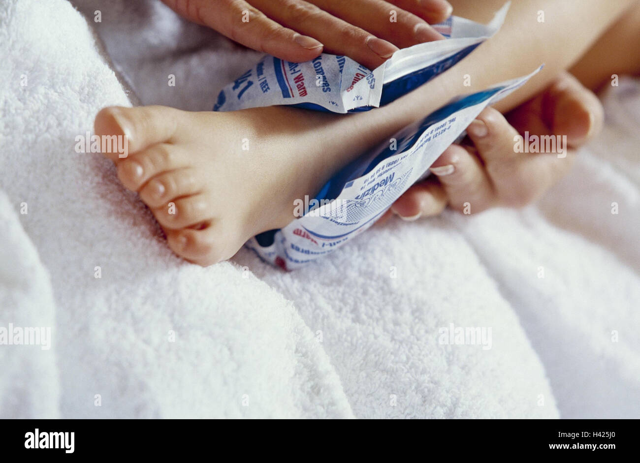 Girls, ill, detail, foot, nut, care, foot compress woman, child