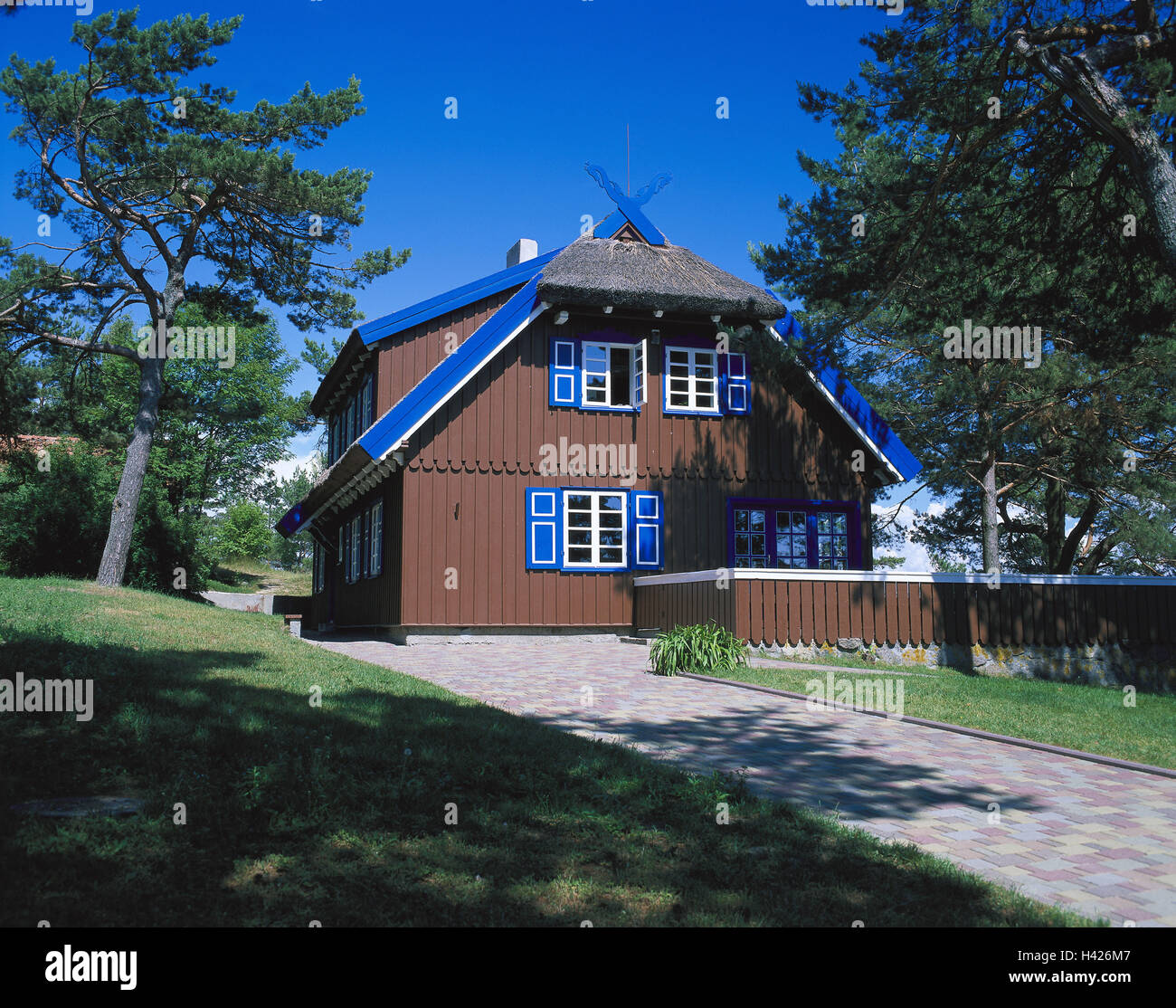 Lithuania, residential house, wooden facade, Europe, Nordosteuropa, the Baltic States, Lietuva, Lietuvos Respublika, house, wooden house, facade, construction method, typically, architecture, Ascension Day, way, rurally Stock Photo