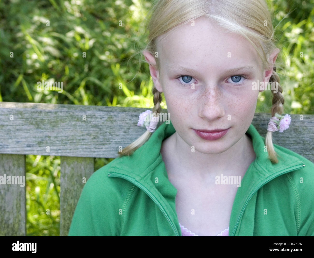 Portrait Of A 10 Years Old Pretty Girl Child Teenager Face Hair Beauty Fun  Eyes Freckles High-Res Stock Photo - Getty Images