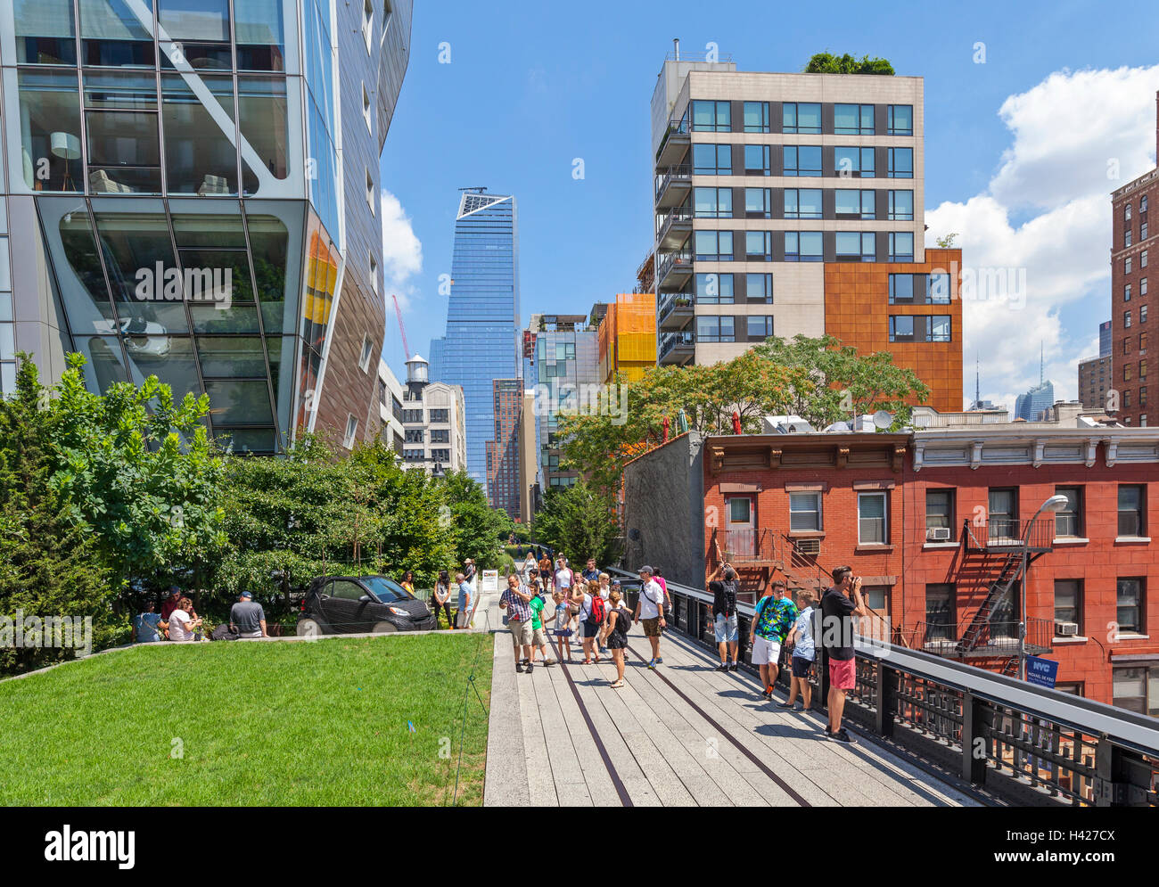 People walking and enjoying The New York City High Line Park Stock ...