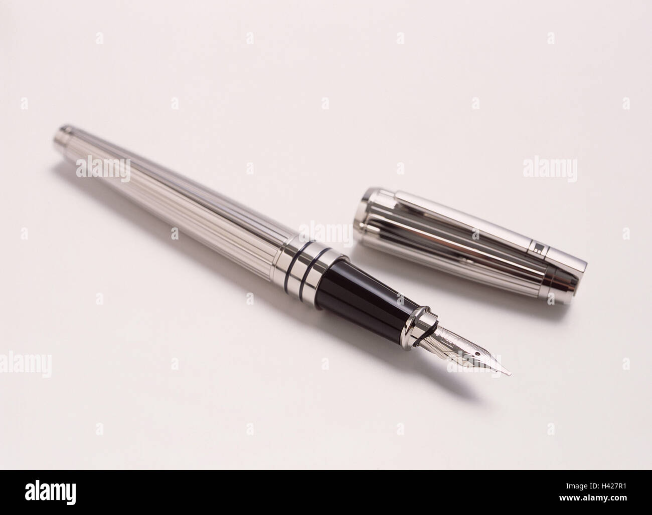 Fountain pens, openly fountain pen, fountainpen, writing feather, writing utensil, lid, cap