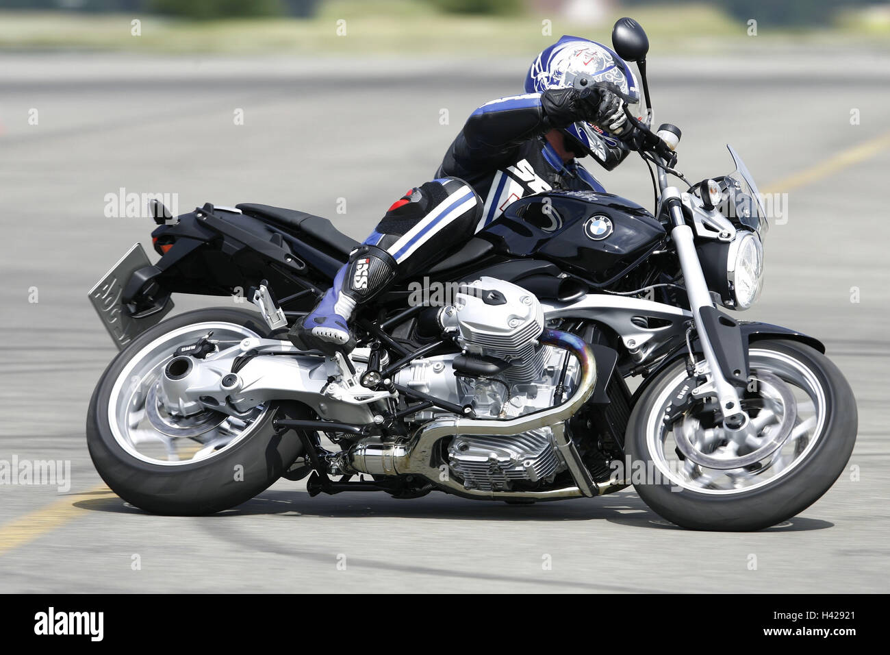 Motorcycle, BMW 'R 1200 R', moving, test situation, outside slant, preview, on the right, Stock Photo