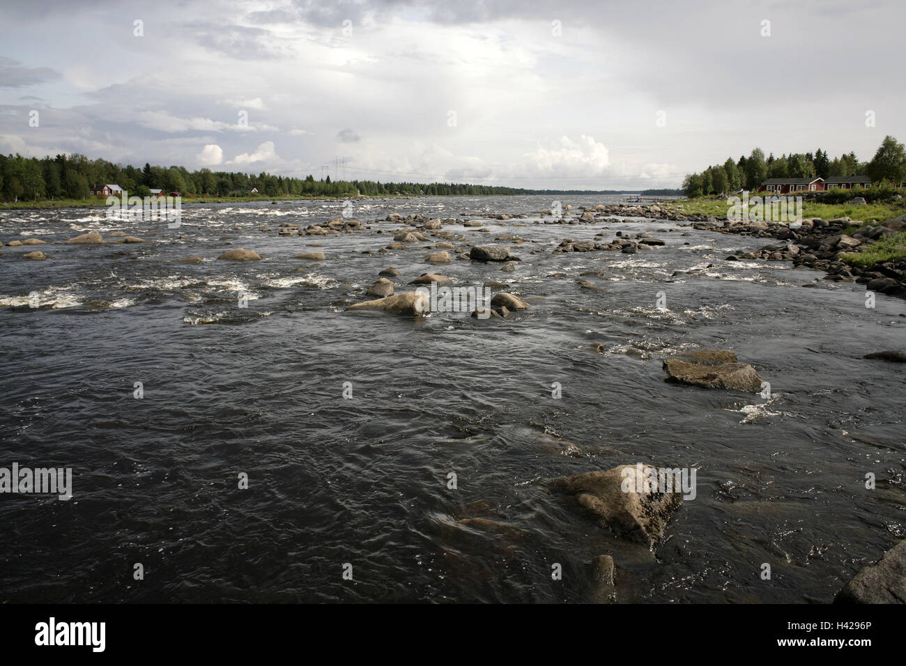 Sweden, Norrland, Norrbotten, river, Torneälv, Scandinavia, polar circle, scenery, water, stones, view, shore, houses, wood, horizon, cloudies, deserted, Stock Photo