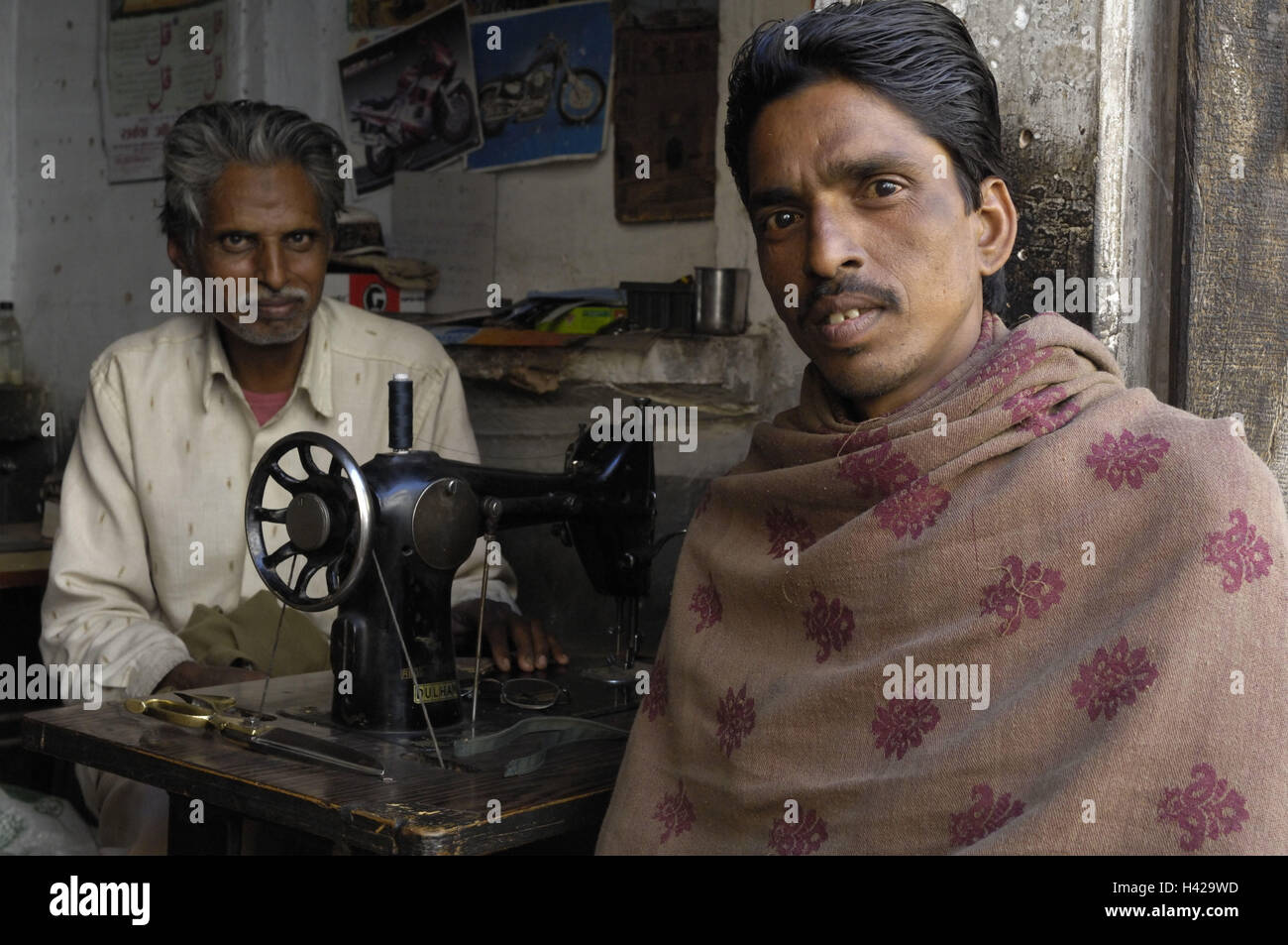 India, Rajasthan, needlework, men Stock Photo Alamy