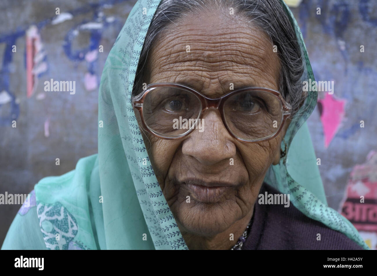 Old indian lady glasses hi-res stock photography and images - Alamy