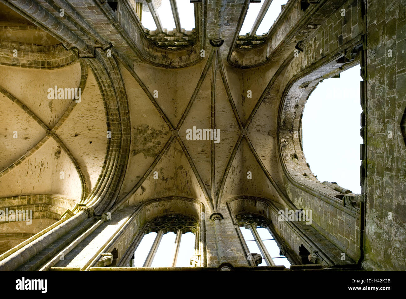 France, Brittany, Finistere, Saint-Renan, point Saint Mathieu, Abbaye de Saint Mathieu, nave, ruin, vault, perspective, Stock Photo