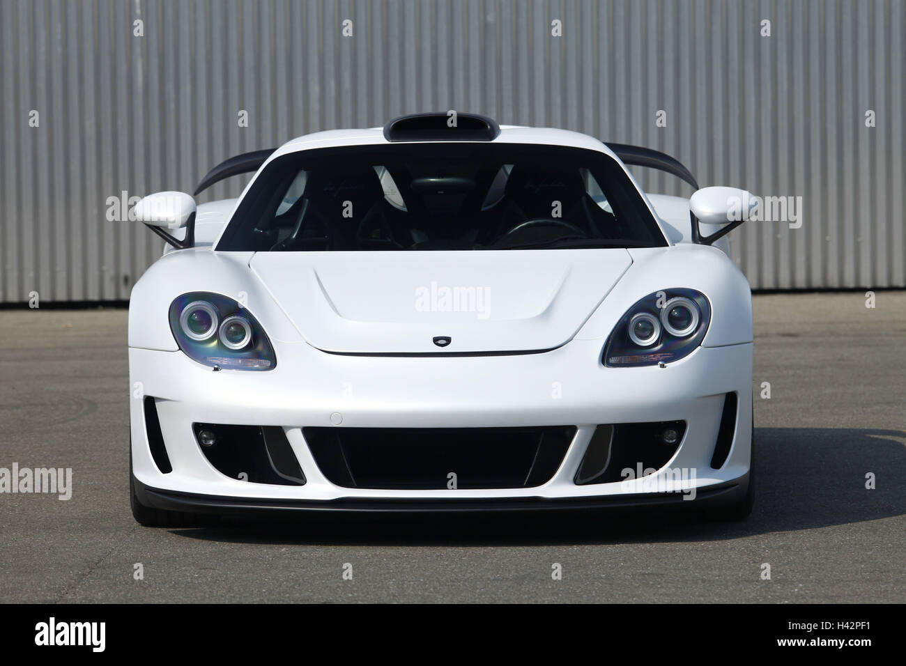 Porsche, Gemballa Mirage GT white, front, no property release, Stock Photo