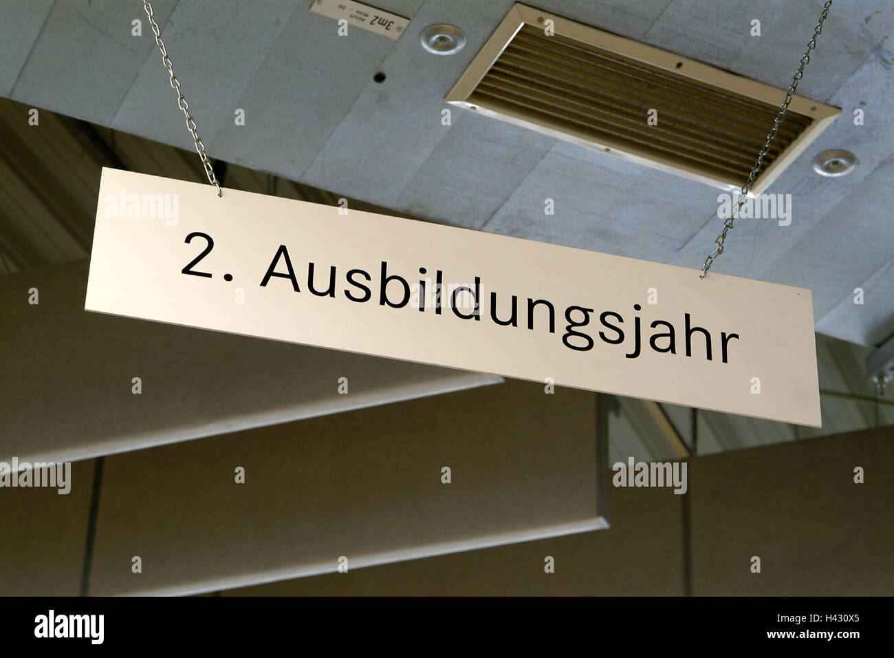 Apprentice's garage, sign, label, "2nd practical training year