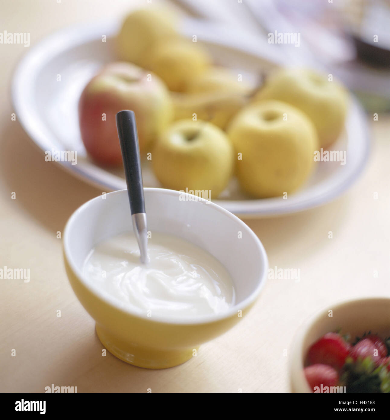 Peel, yoghurt, plate, fruits, breakfast, to breakfasts, muesli, apples