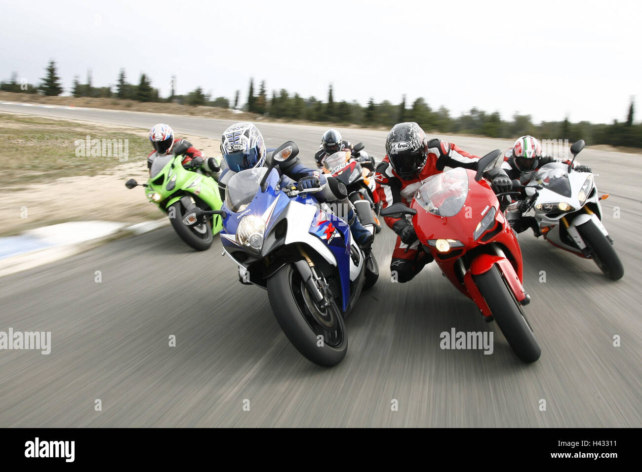 Motorcycle, 1000th comparative test, 5th formation, moving, bend, race
