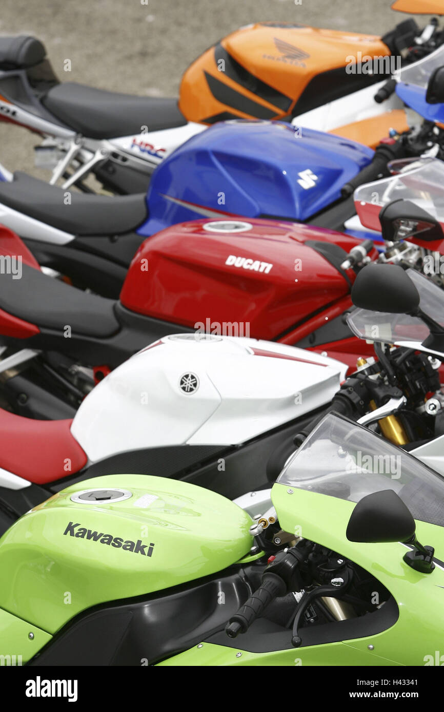 Motorcycle, 1000th comparative test, 5 motorcycles side by side