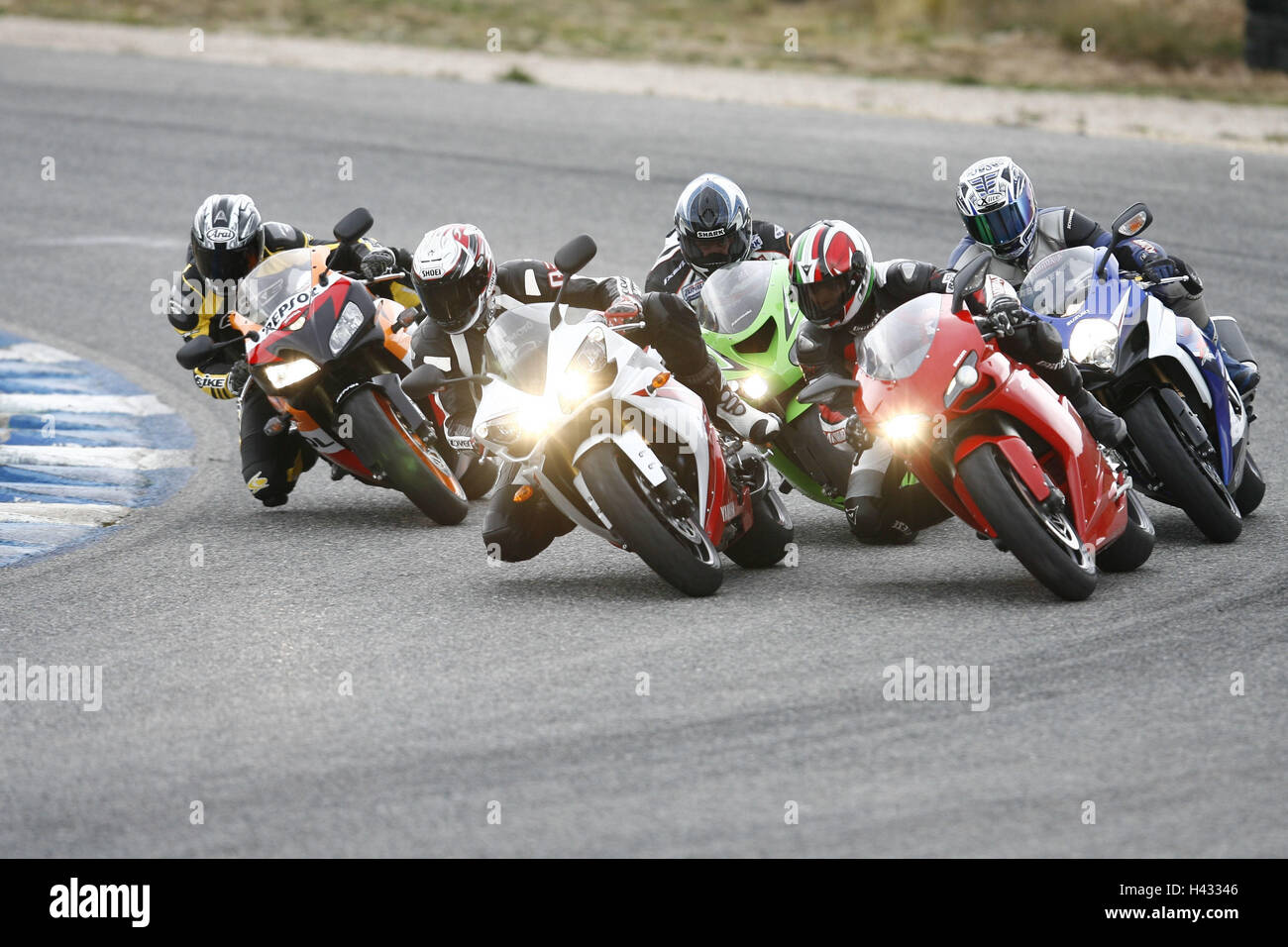 Motorcycles, 1000th comparative test, 5th formation, moving, bend, race