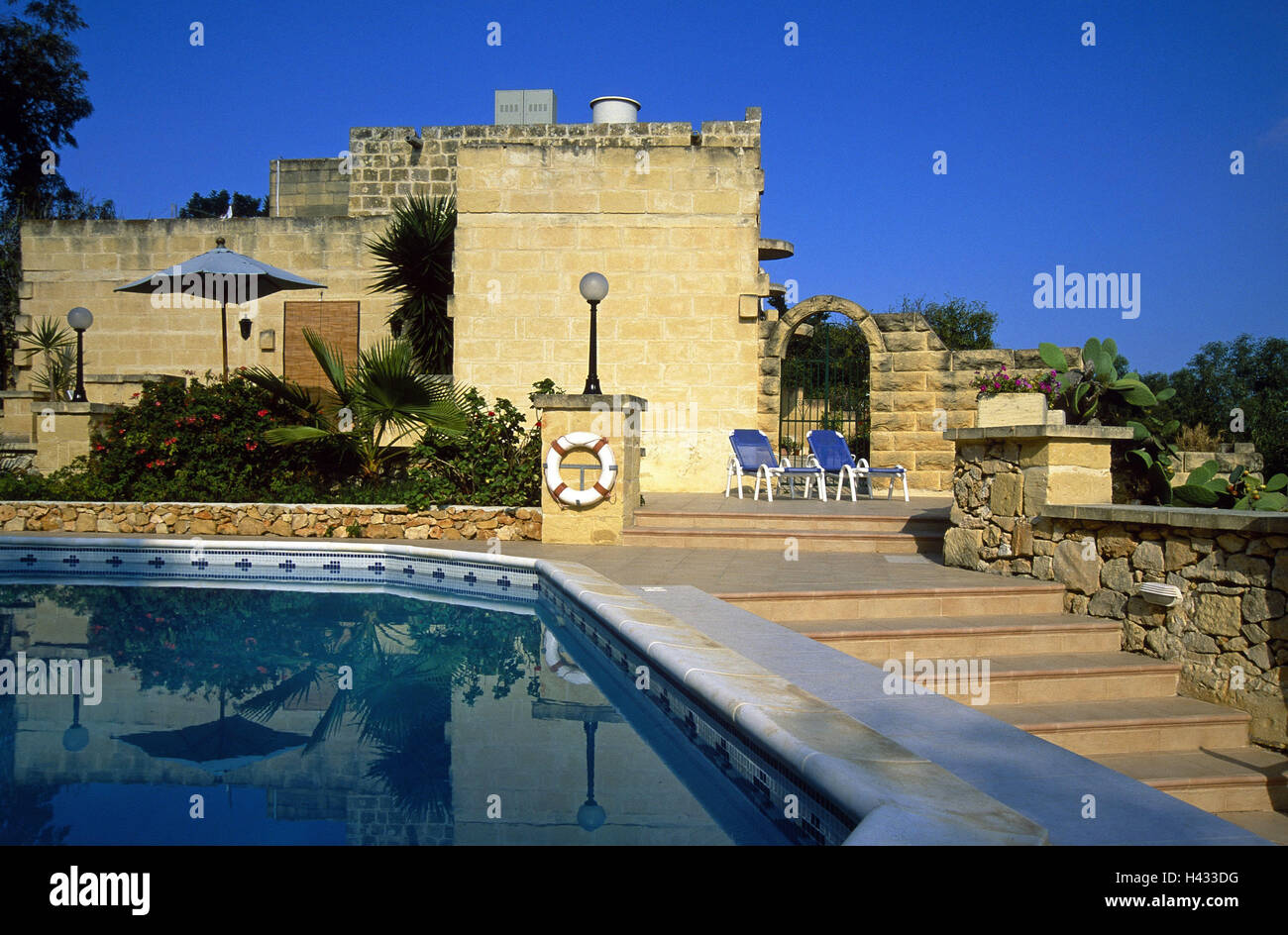 Malta, island Gozo, Mgarr, villa, swimming pool, island state