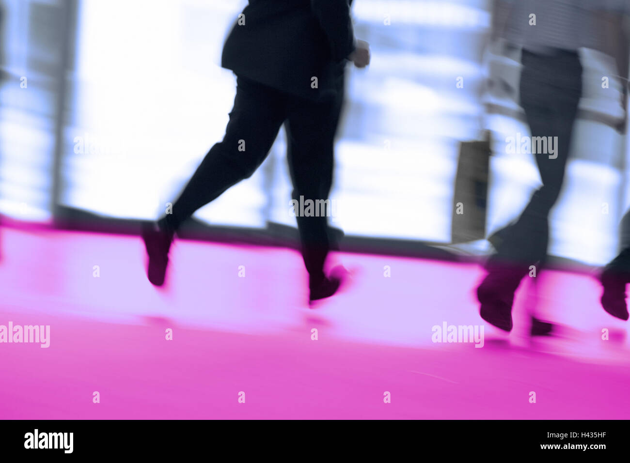 Goes hall, business people, back-opinion, detail, legs series people people businessmen, men, two, movement, locomotion, rush, Hektik, stress, time-pressure, date-pressure, dates, business, floor, pink, concept, unrecognized, anonymity, Stock Photo