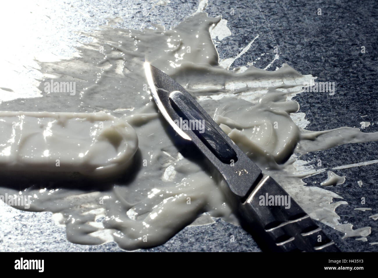 Ointment slab and spatula hi-res stock photography and images - Alamy