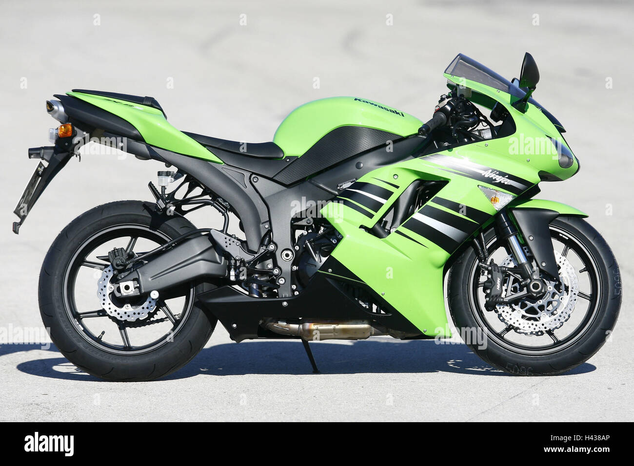 Great sport motorcycle, Kawasaki ZX6, standard, preview Stock Photo - Alamy
