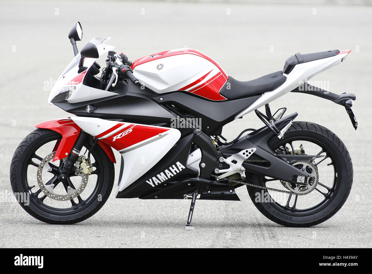 Yamaha r1 125 deals