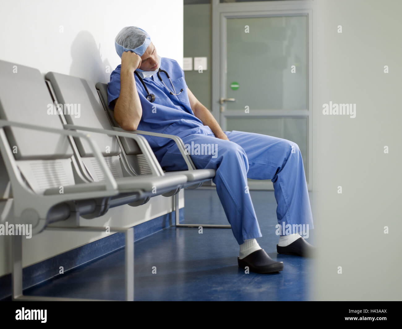 Doctor, houseman, thoughtfully, exhausts, hospital, clinic, operation, Stock Photo