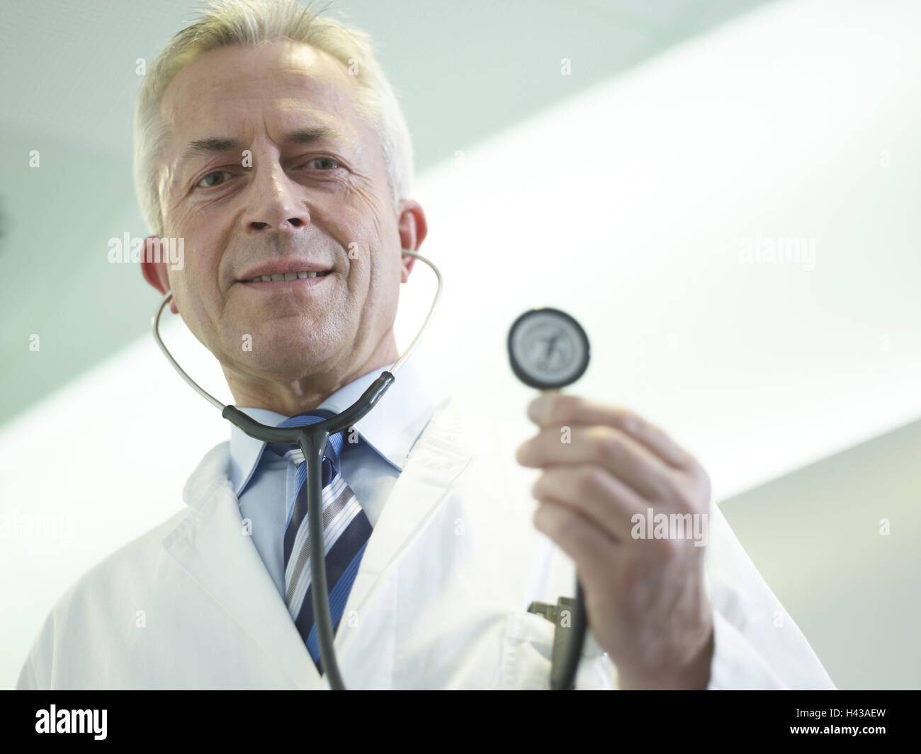 Doctor, cardiologist, stethoscope, listen to, diagnostic, Stock Photo