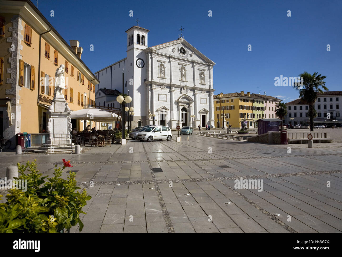 Italy, Palmanova, town square, cathedral, town, houses, buildings, space, church, parish church, baroque church, architecture, place of interest, destination, tourism, Stock Photo