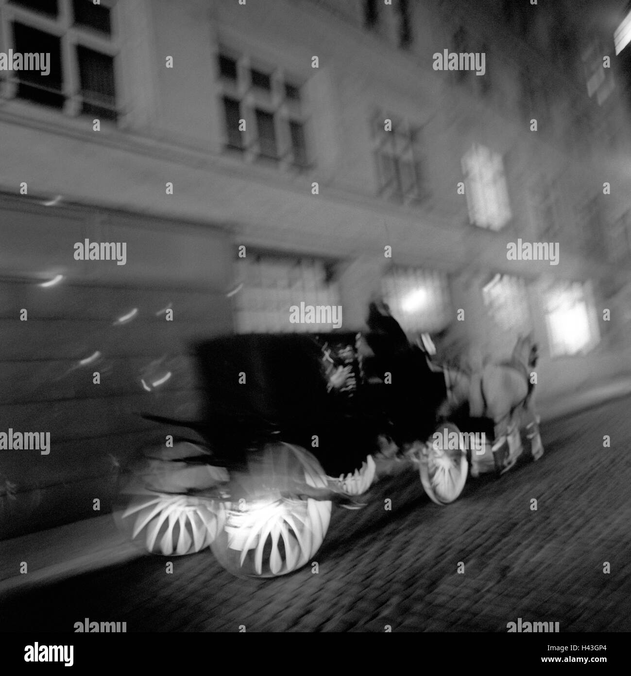 Austria, Vienna, alley, horse carriage, evening, fuzziness, b/w Stock Photo