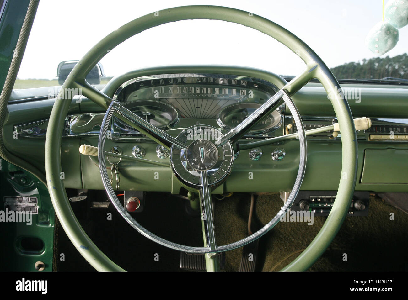 Old-timer, Ford Edsel, cockpit, the 50s, armatures, dash board, notch, car, detail, Ford-Edsel, interior, tax, old-timer, collector's item, green, inside, interior equipment, nostalgically, Stock Photo