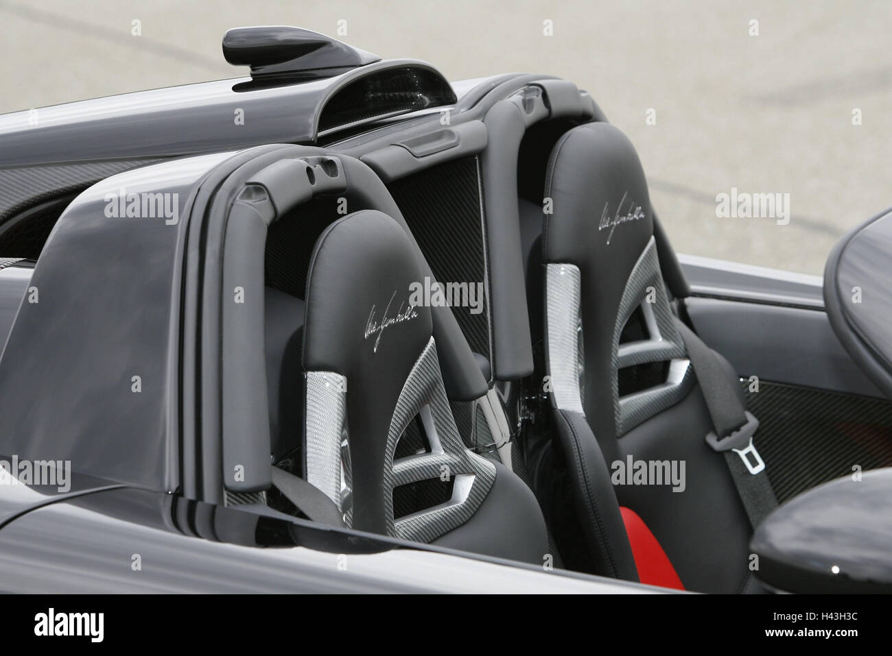 Porsche Gemballa Mirage GT, black, detail, roof, openly, car, outside, Gemballa, Gemballa mood, mood, luxury, luxury car, Porsche-Mirage-GT, Porsche, seats, headrests, sports cars, nobly, exclusively, opened, roof, stand, medium close-up, Stock Photo