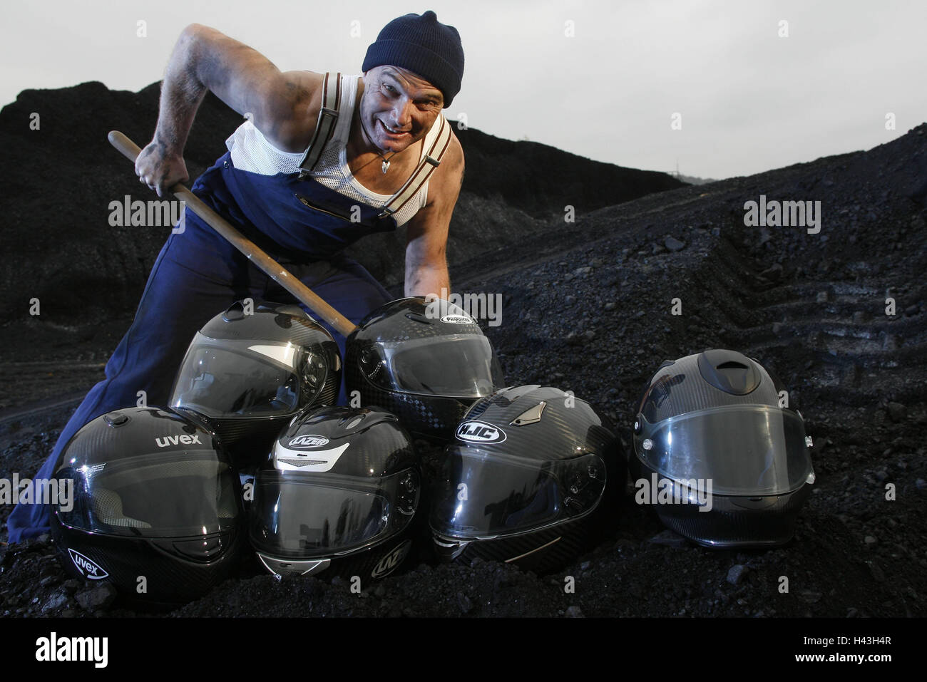 Workers, coal dump, shovel, motorbike helmets, black, people, man, shovel, coal, conception, icon, security, protection, helmets, safety helmets, humor, dig, dig, dig out, carbon fibers, carbon, carbon, material, colour, outside, jet-black, marks, companies, passed away, Stock Photo