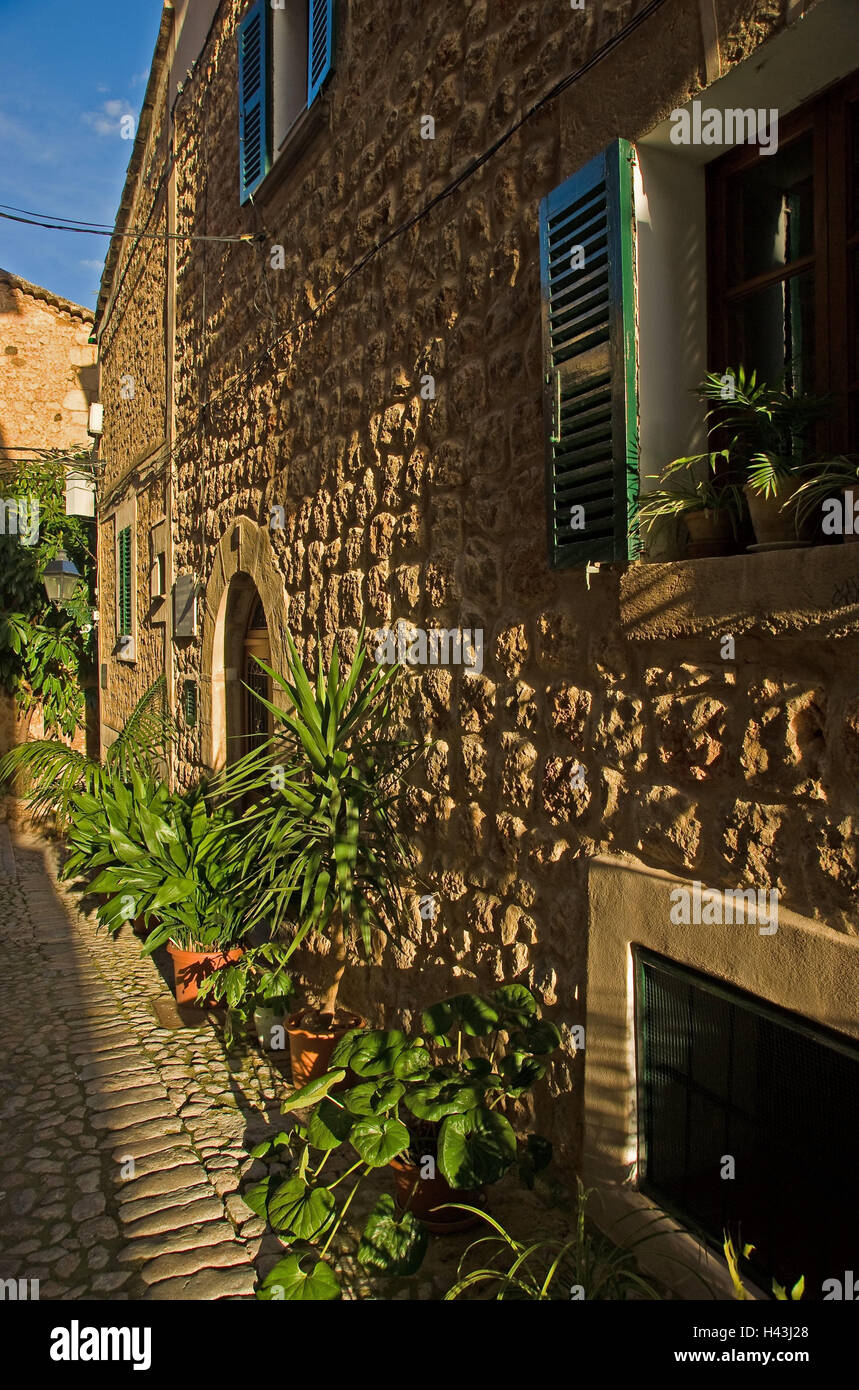 Spain, Majorca, Fornalutx, lane, residential houses, facades, detail, the Balearic Islands, Balearic Islands island, mountain village, houses, residential houses, structures, historically, rurally, place of interest, destination, tourism, winter, potted plants, Stock Photo