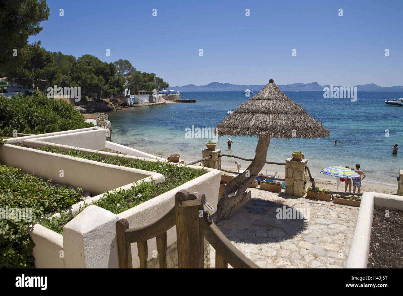 Spain, the Balearic Islands, island Majorca, Alcanda, beach, terrace, sunshade, tourist, no model release, Stock Photo