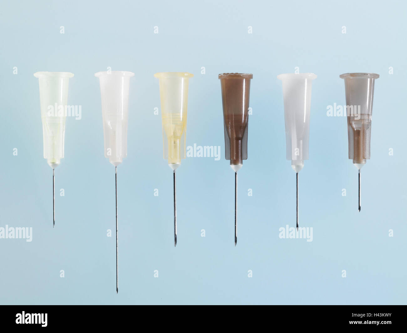 Cannulas, sizes, differently, inoculating, syringes, insulin, diabetes