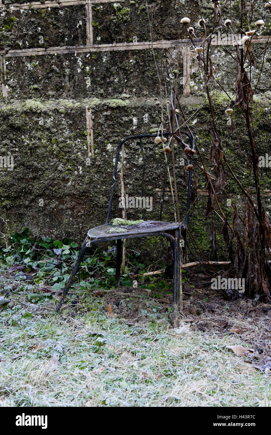 execrated garden, garden chair, old, broken, Stock Photo