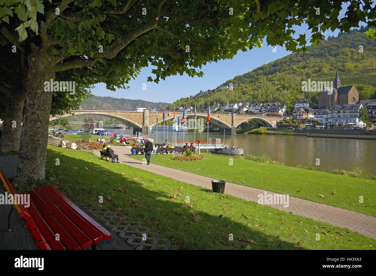 Germany, Rhineland-Palatinate, Cochem, town view, Old Town, bridge ...