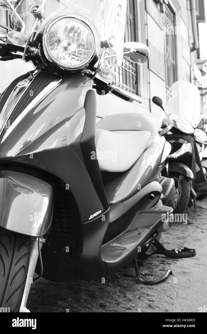Italy, motor scooter, park Stock Photo Alamy