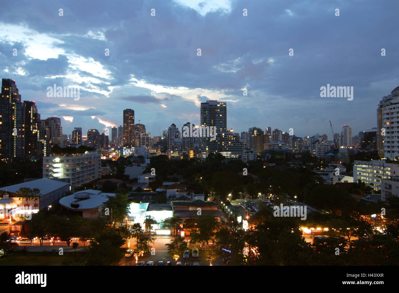 Bangkok Skylin Twilight at dusk night view Stock Photo - Alamy
