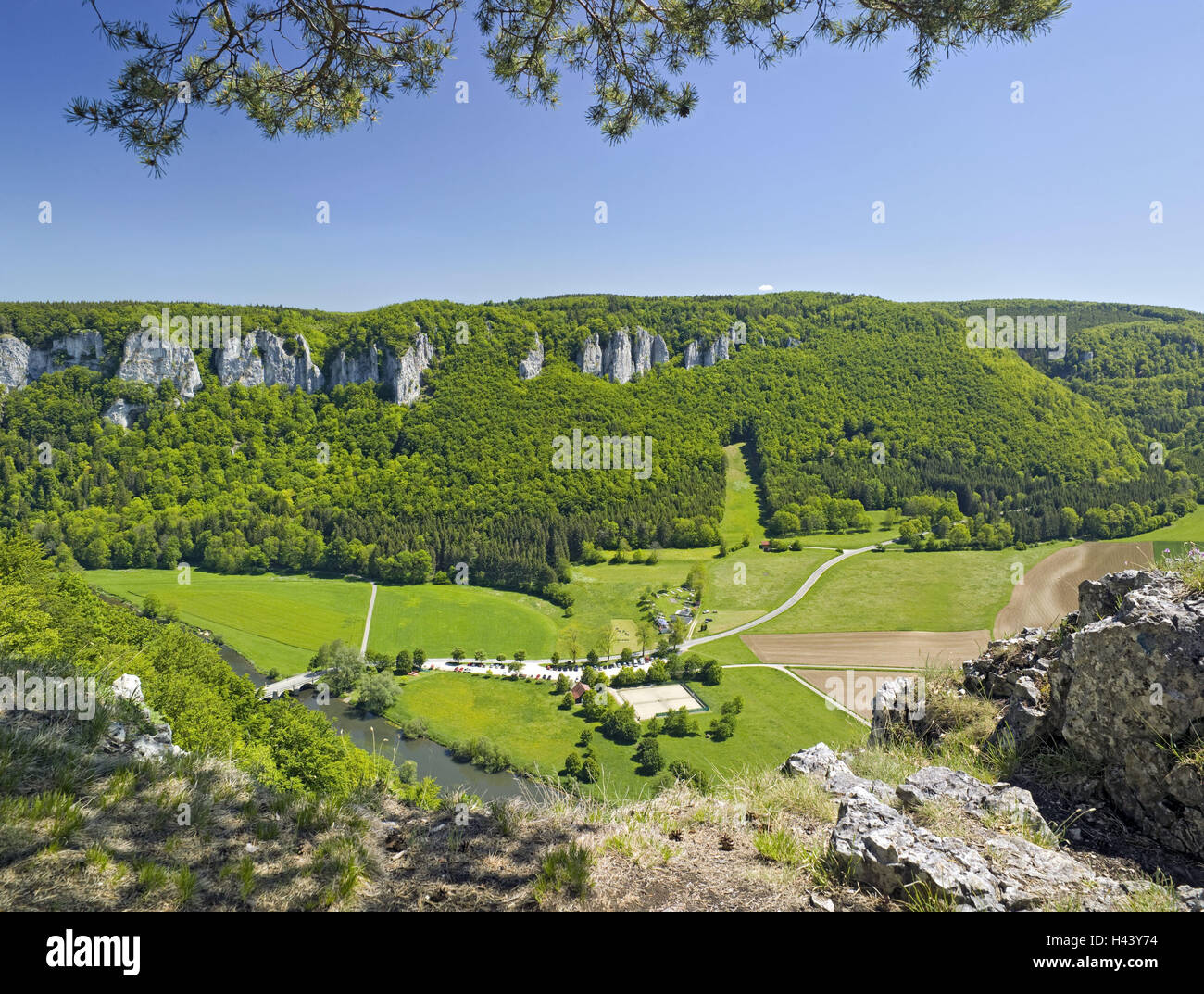 Germany, Baden-Wurttemberg, Beuron, glass support rock, summer, Danube valley, Danube mountainous country, travelling parking lot, parking lot, cars, travelling area, destination, nature, mountains, rock, destination, tourism, Stock Photo